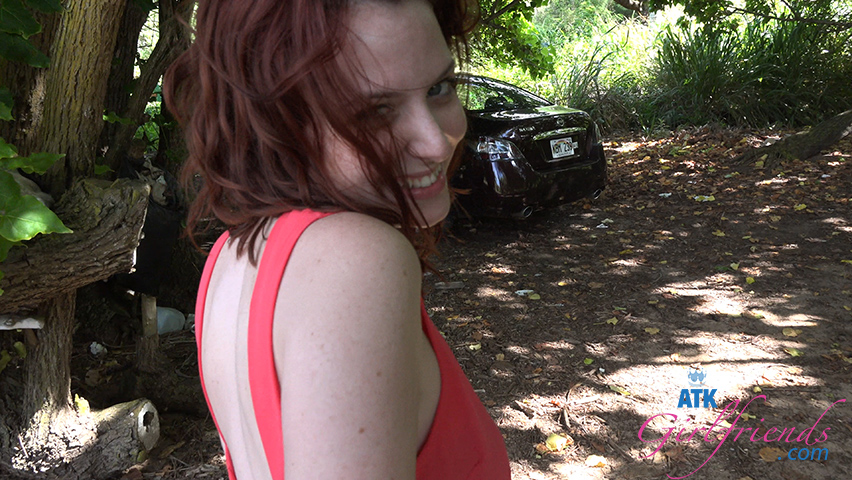 Out of all the places to jerk you off in Hawaii, Emma picks a car!